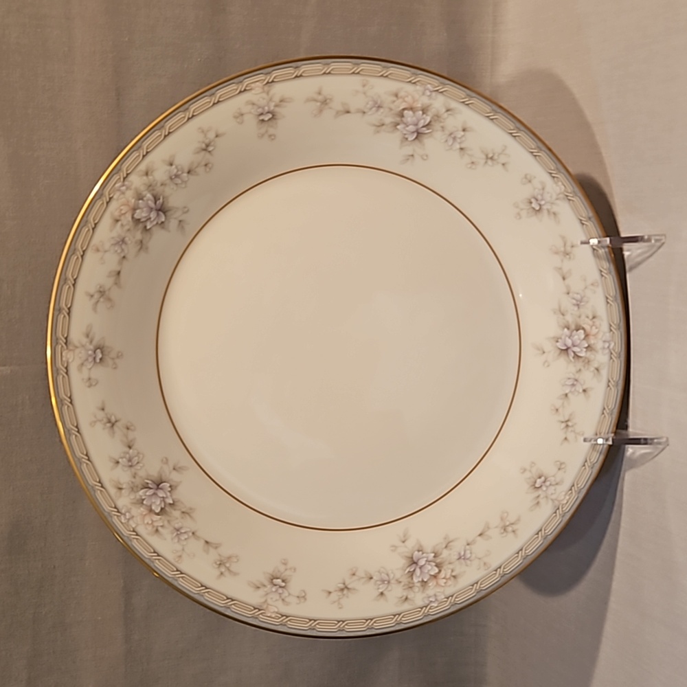 NEW Noritake Salzburg 7299 Dinner Plate Ivory China